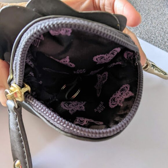 Anna Sui Round Flower Coin Purse Bag Charm Gray Pleather 5" - Picture 2 of 3